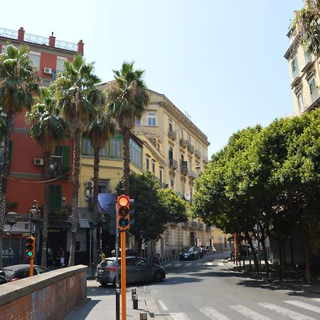 Appartamento Casa Flora Al Corso Napoli Esterno foto