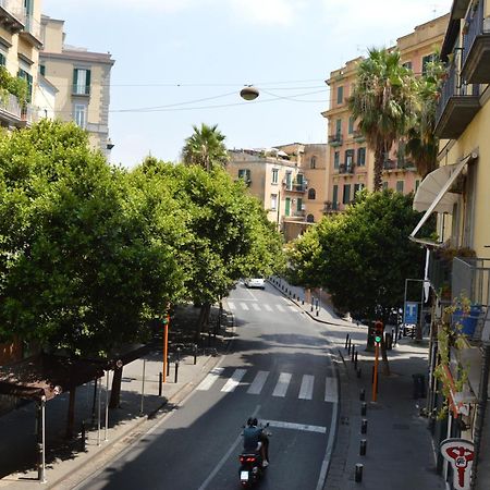 Appartamento Casa Flora Al Corso Napoli Esterno foto