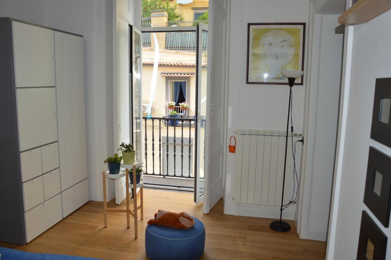 Appartamento Casa Flora Al Corso Napoli Esterno foto
