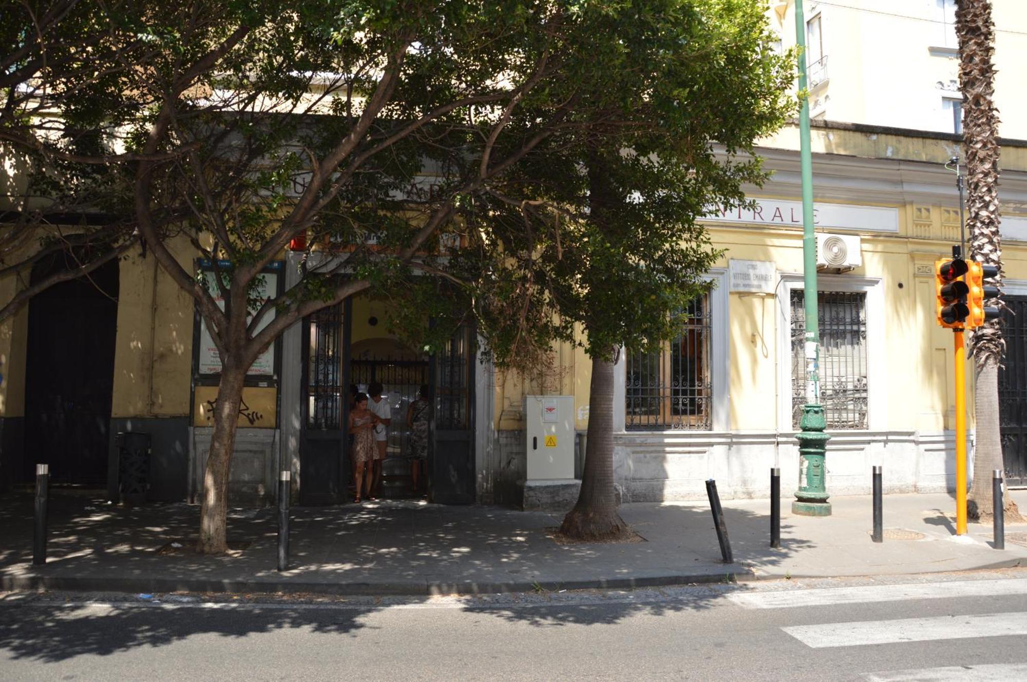 Appartamento Casa Flora Al Corso Napoli Esterno foto
